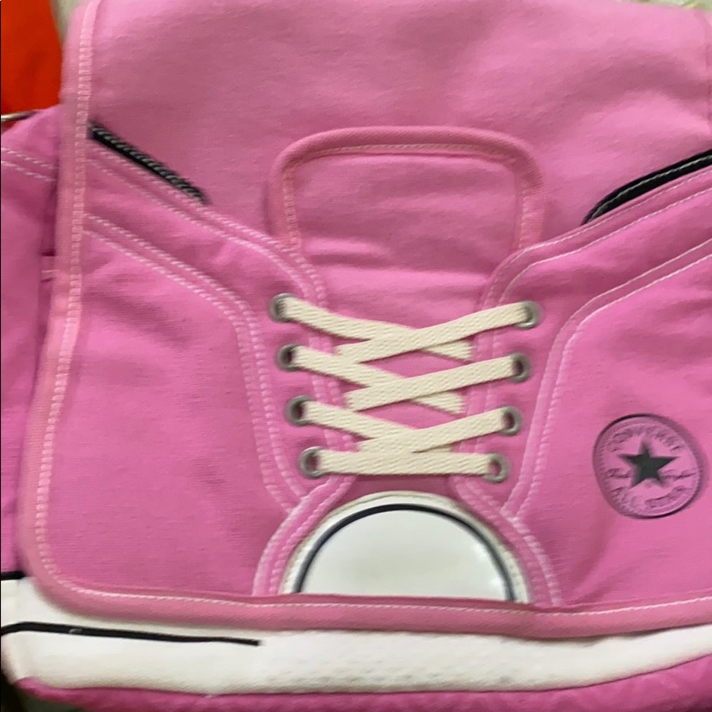 Converse Crossbody one star bag.
